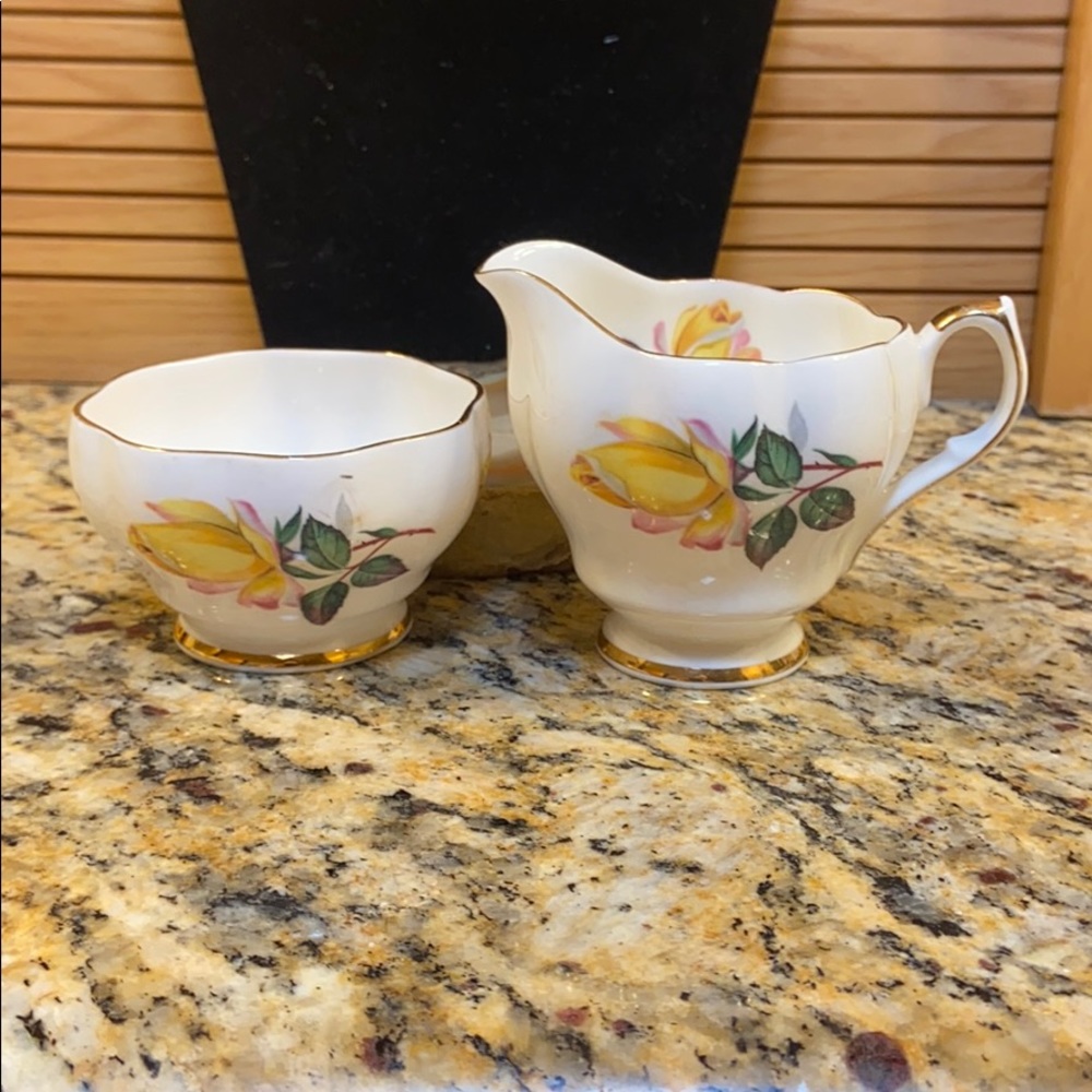 Queen Anne Vintage creamer & sugar yellow rose flower bowl set GUC